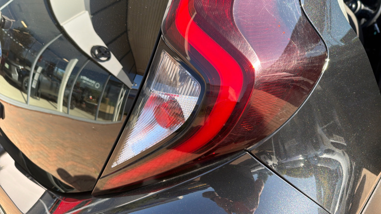Toyota Aygo X 1.0 VVT-i Edge 5dr Petrol Hatchback